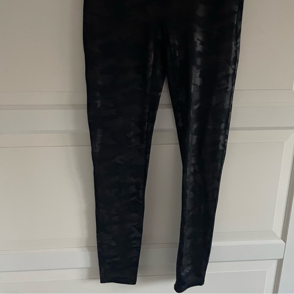 Spanx metallic camo print high waisted leggings black 20234 - Picture 11 of 16